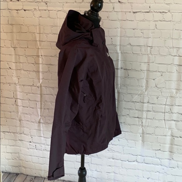 The North Face HyVent Jacket - Picture 3 of 15